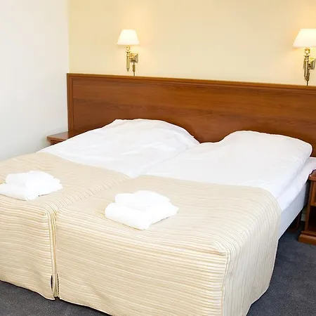 Sanden Bjerggaard - Det Lille Badehotel فندق 3*