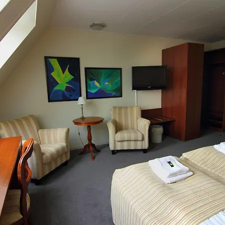 Sanden Bjerggaard - Det Lille Badehotel 3*